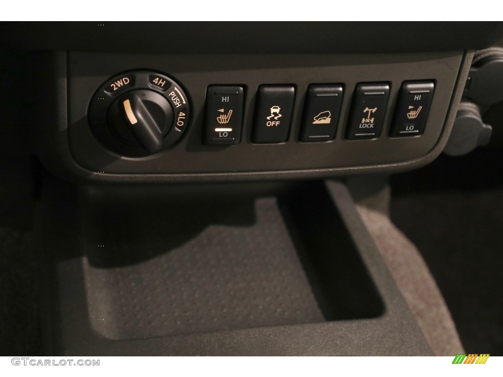 2015 Xterra PRO-4X 4x4 - Cayenne Red / PRO-4X Gray/Steel photo #12