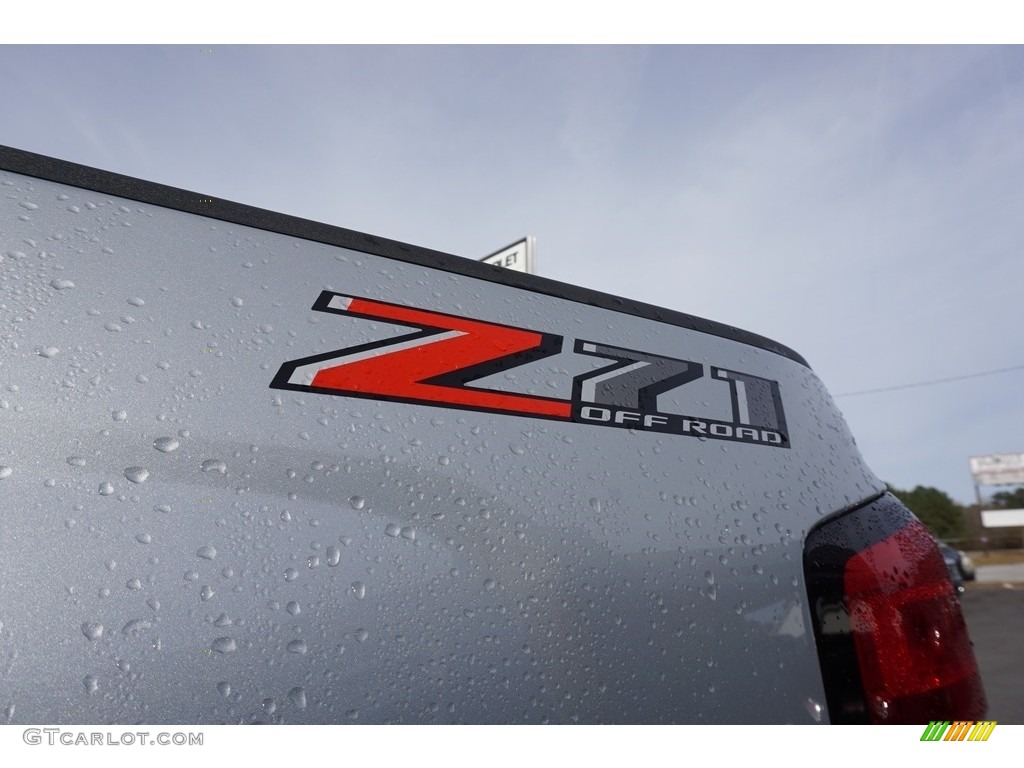 2019 Chevrolet Silverado 2500HD LT Crew Cab 4WD Marks and Logos Photo #130902175