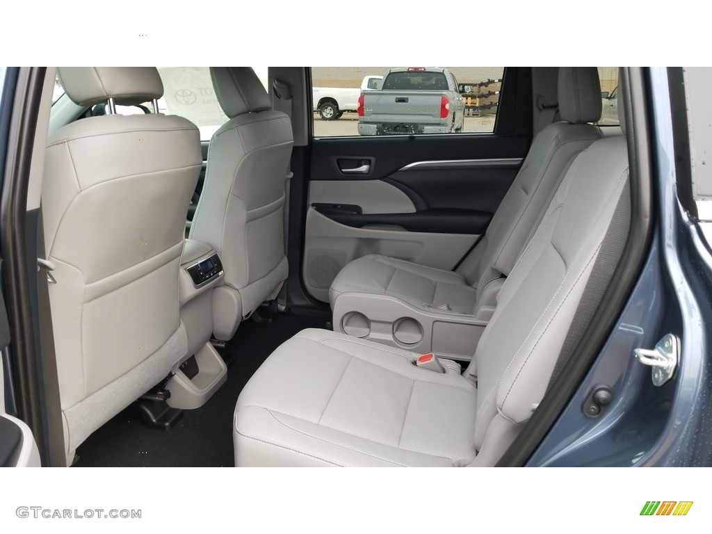 2019 Toyota Highlander Hybrid Limited AWD Rear Seat Photo #130902472