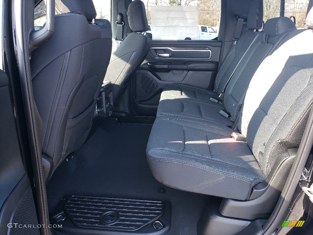 2019 1500 Big Horn Crew Cab 4x4 - Diamond Black Crystal Pearl / Black photo #6
