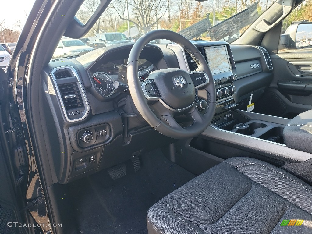 2019 1500 Big Horn Crew Cab 4x4 - Diamond Black Crystal Pearl / Black photo #7