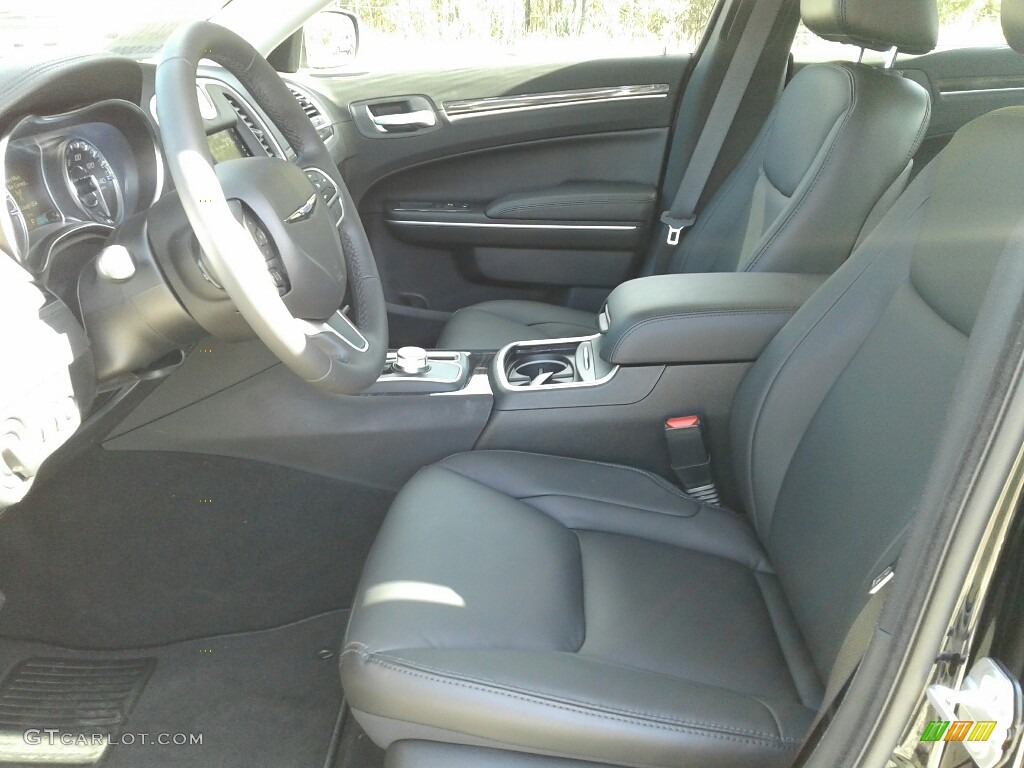 2019 Chrysler 300 Touring Front Seat Photo #130910578