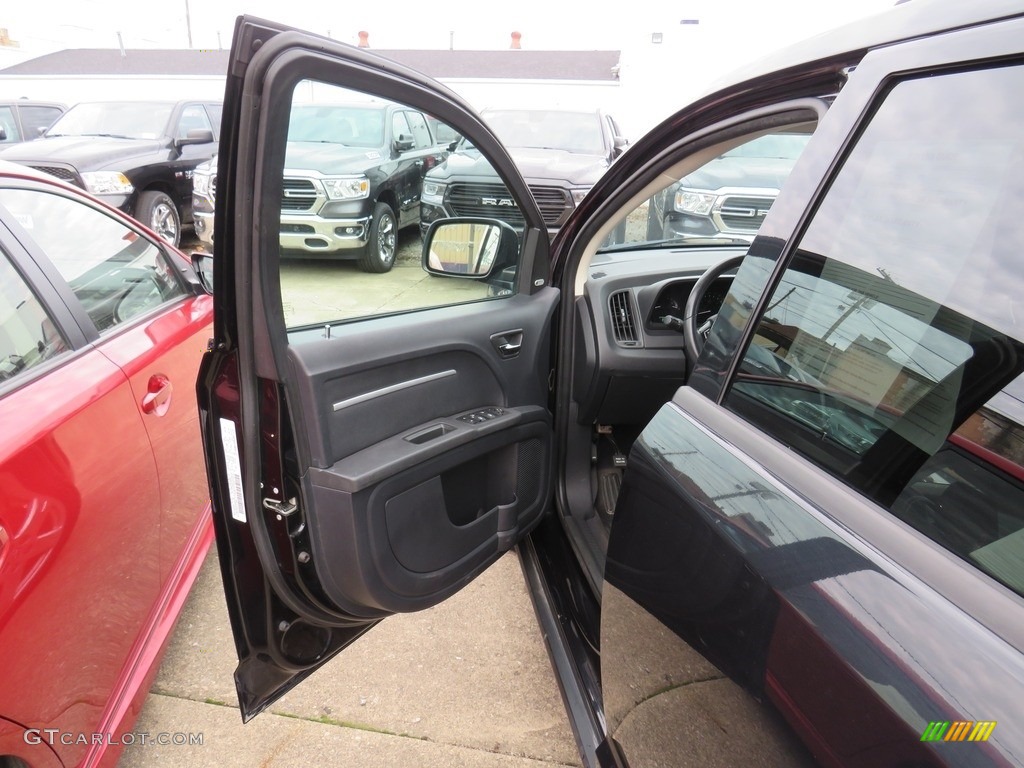 2010 Journey SXT - Brilliant Black Crystal Pearl / Dark Slate Gray photo #22