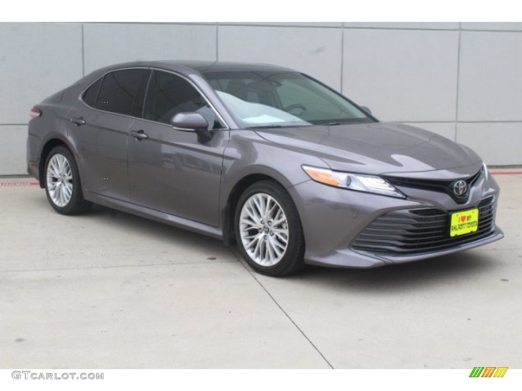 2018 Camry XLE - Predawn Gray Mica / Black photo #2