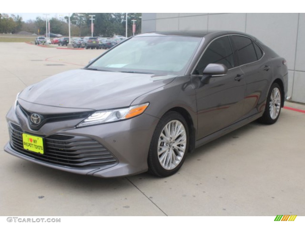 2018 Camry XLE - Predawn Gray Mica / Black photo #4