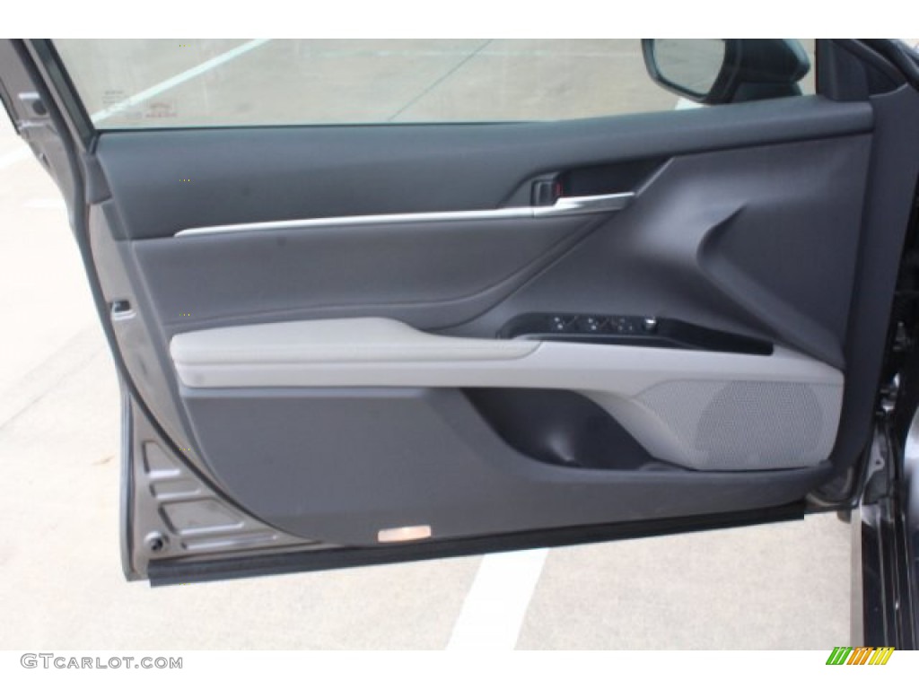 2018 Camry XLE - Predawn Gray Mica / Black photo #9