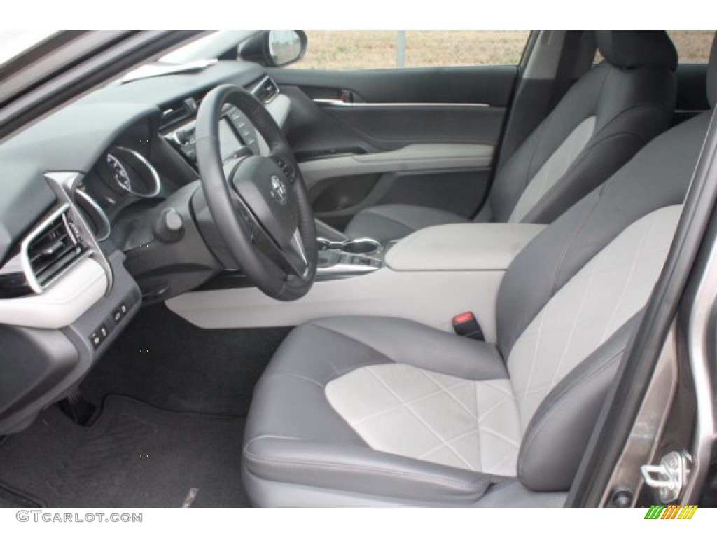 2018 Camry XLE - Predawn Gray Mica / Black photo #10