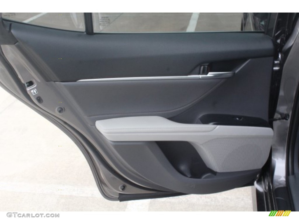 2018 Camry XLE - Predawn Gray Mica / Black photo #18
