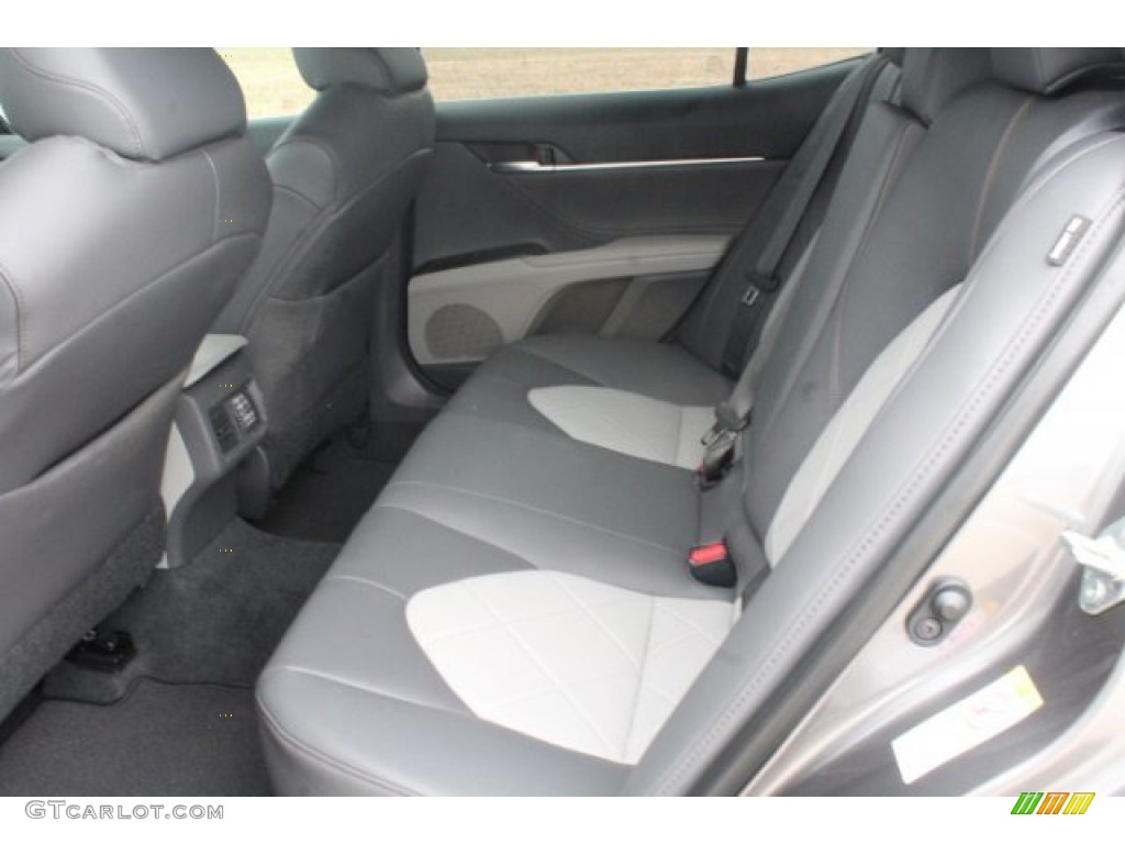 2018 Camry XLE - Predawn Gray Mica / Black photo #19