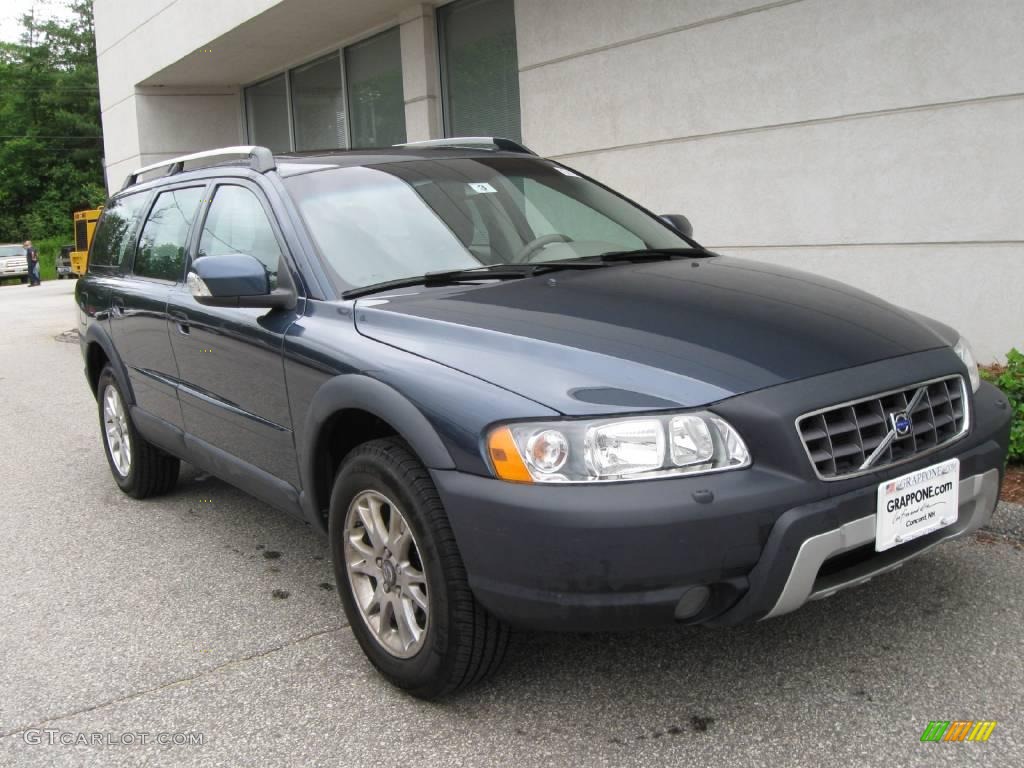 Barents Blue Metallic Volvo XC70