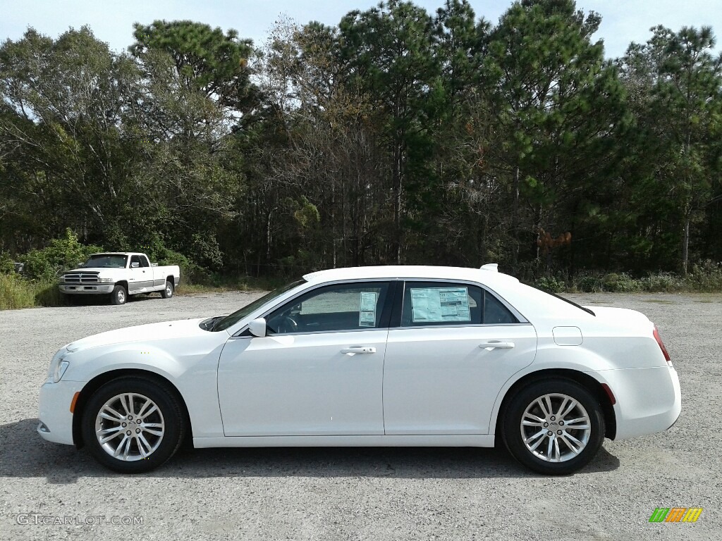 Bright White 2019 Chrysler 300 Touring Exterior Photo #130913010