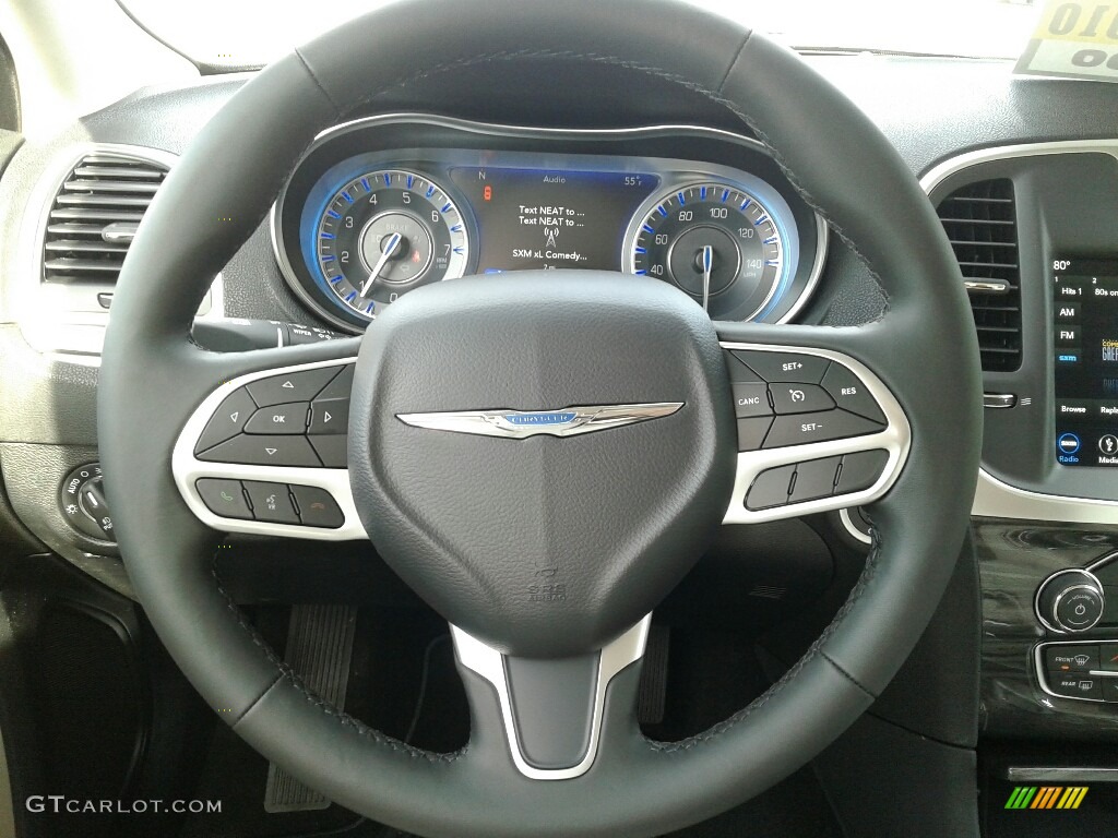 2019 Chrysler 300 Touring Linen/Black Steering Wheel Photo #130913374