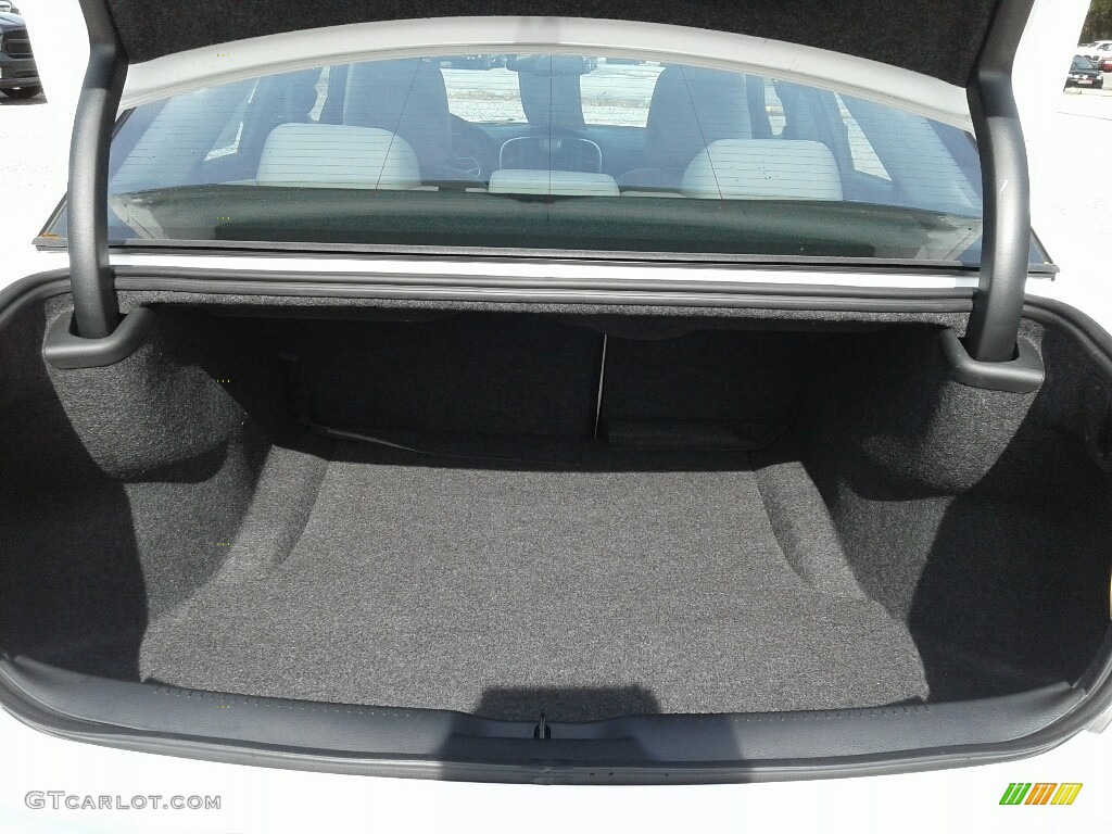 2019 Chrysler 300 Touring Trunk Photo #130913518