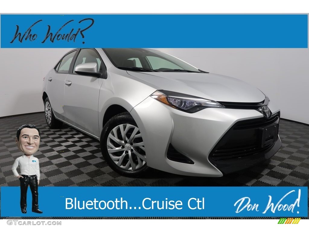 2017 Corolla LE - Classic Silver Metalic / Black photo #1