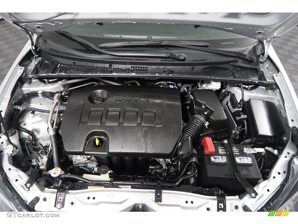 2017 Corolla LE - Classic Silver Metalic / Black photo #35