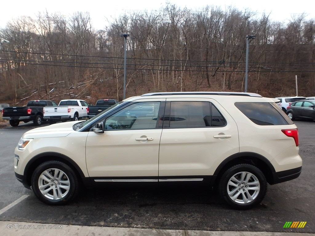 2018 Explorer XLT 4WD - Platinum Dune / Medium Stone photo #6