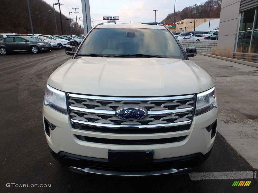 2018 Explorer XLT 4WD - Platinum Dune / Medium Stone photo #8