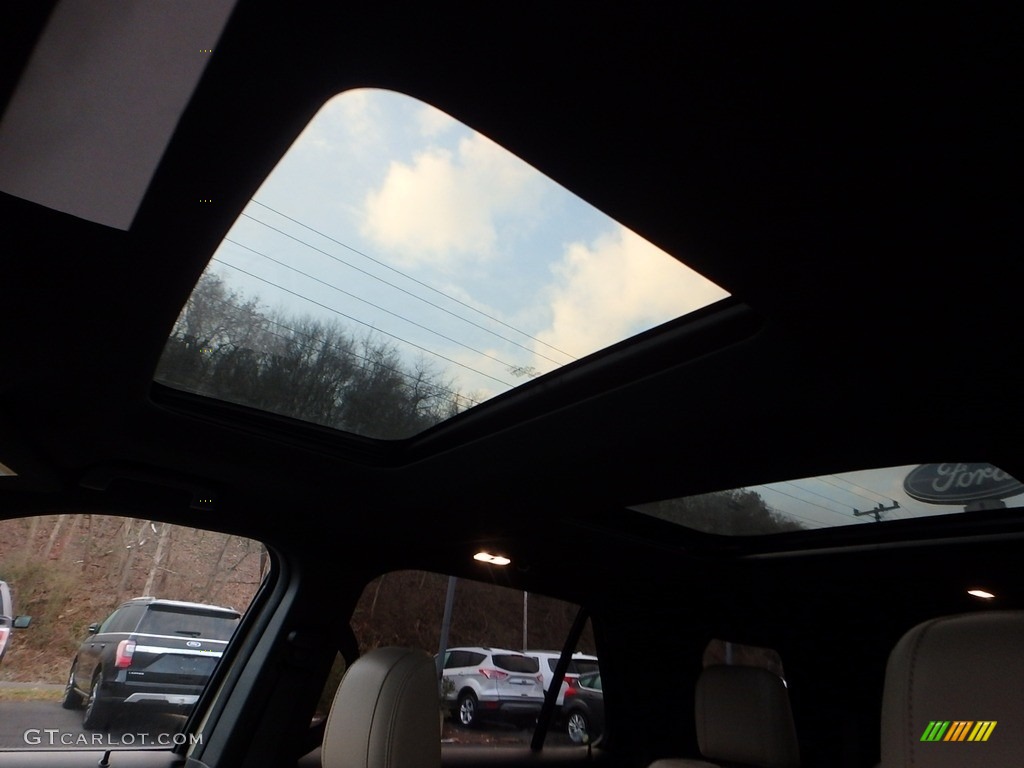 2018 Explorer XLT 4WD - Platinum Dune / Medium Stone photo #21