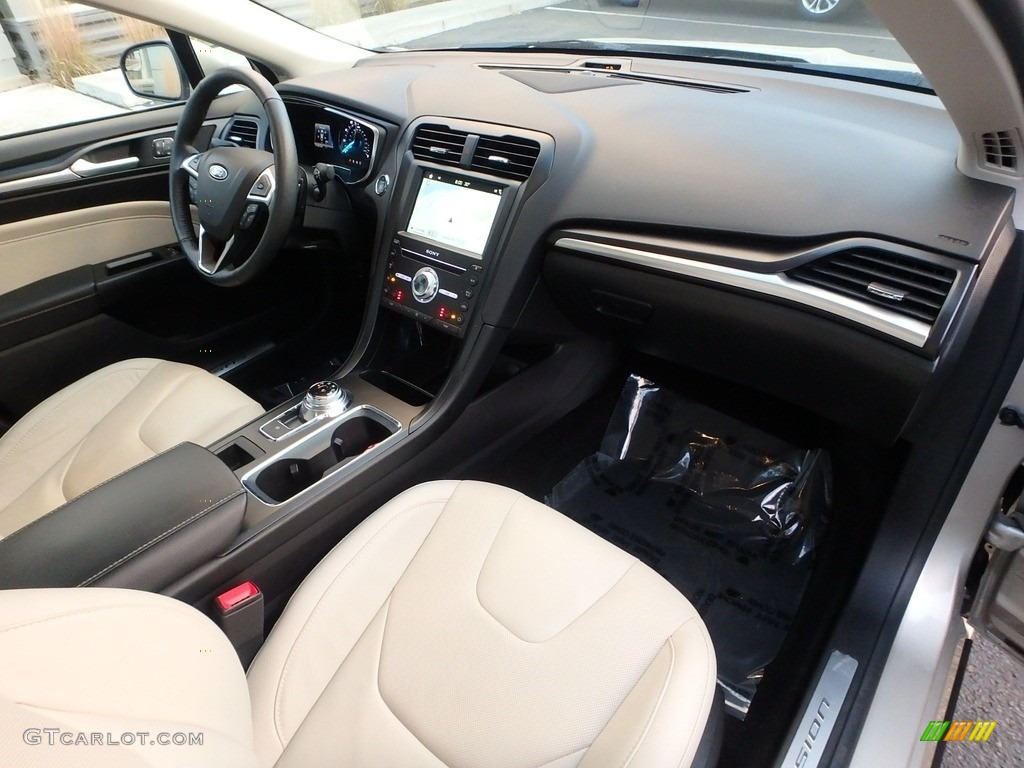 2018 Ford Fusion Titanium AWD Medium Soft Ceramic Dashboard Photo #130920115