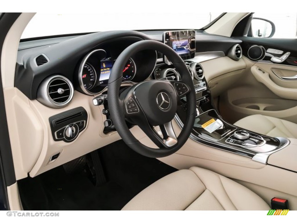 2019 Mercedes-Benz GLC 350e 4Matic Silk Beige/Black Dashboard Photo #130921766