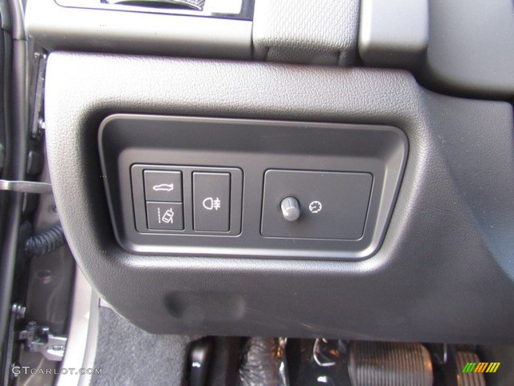2019 Jaguar F-Type Coupe Controls Photo #130924492
