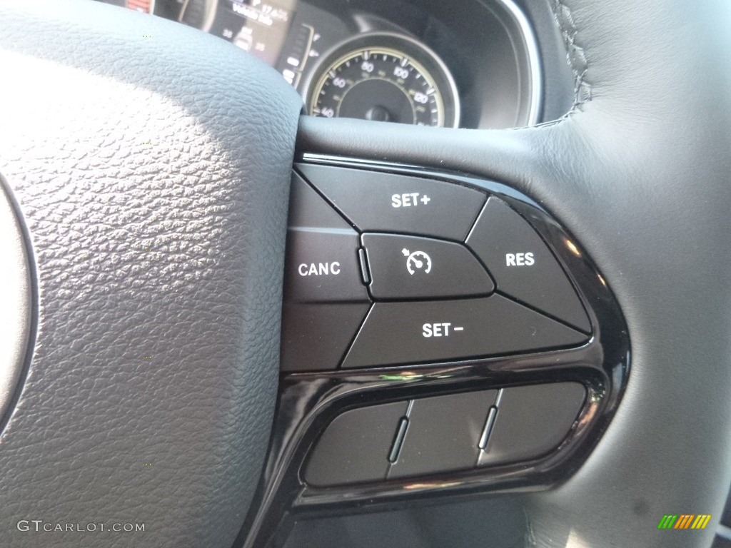 2019 Cherokee Latitude Plus 4x4 - Velvet Red Pearl / Black photo #18