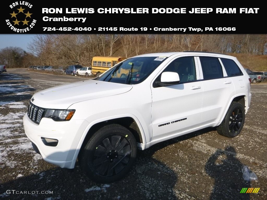 2019 Grand Cherokee Laredo 4x4 - Bright White / Black photo #1