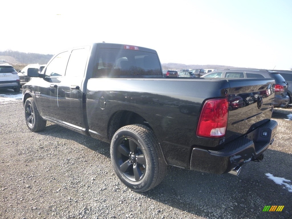 2019 1500 Classic Express Quad Cab 4x4 - Brilliant Black Crystal Pearl / Black/Diesel Gray photo #4