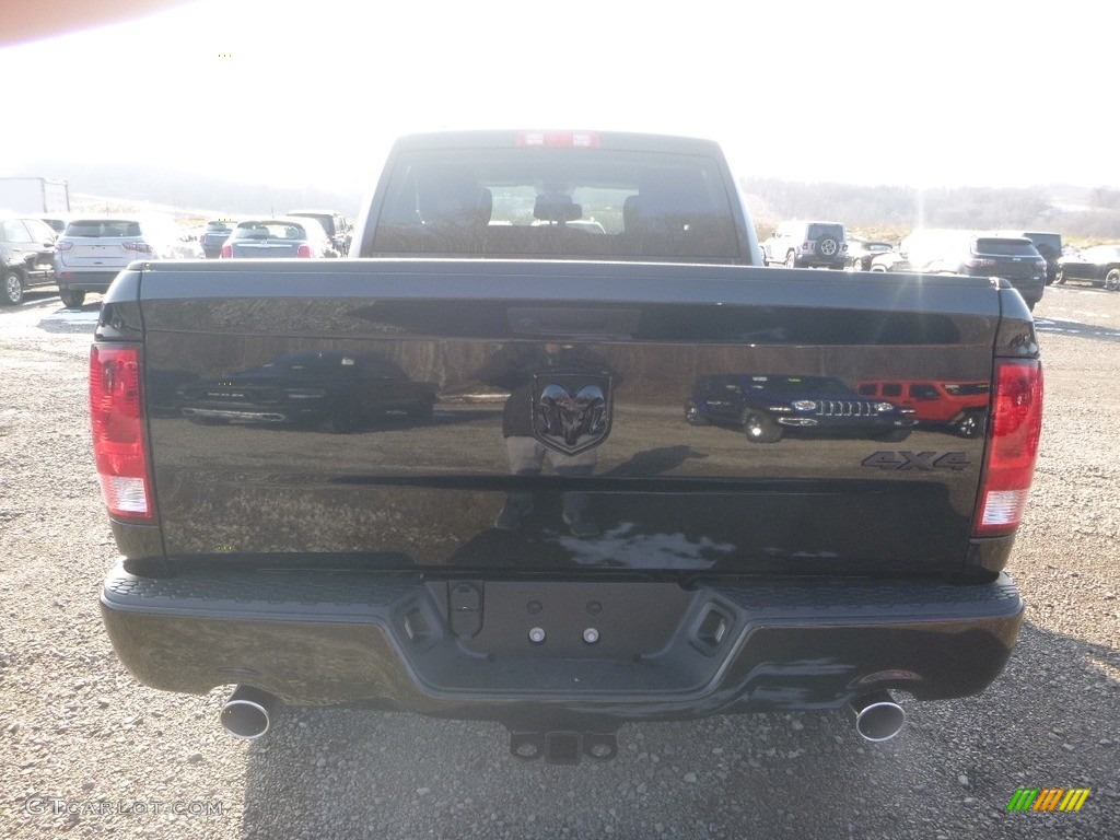 2019 1500 Classic Express Quad Cab 4x4 - Brilliant Black Crystal Pearl / Black/Diesel Gray photo #5