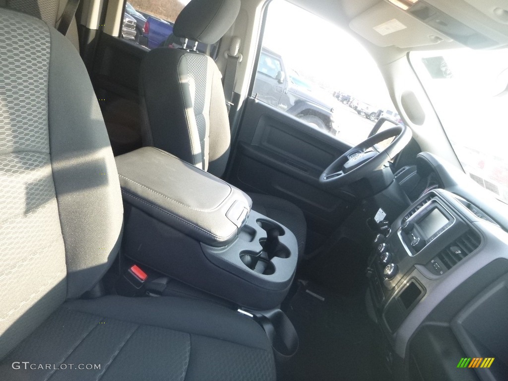 2019 1500 Classic Express Quad Cab 4x4 - Brilliant Black Crystal Pearl / Black/Diesel Gray photo #11