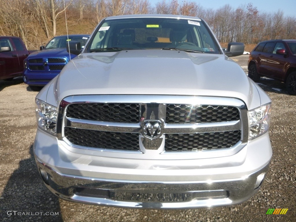 2019 1500 Classic Tradesman Quad Cab 4x4 - Bright Silver Metallic / Black/Diesel Gray photo #8