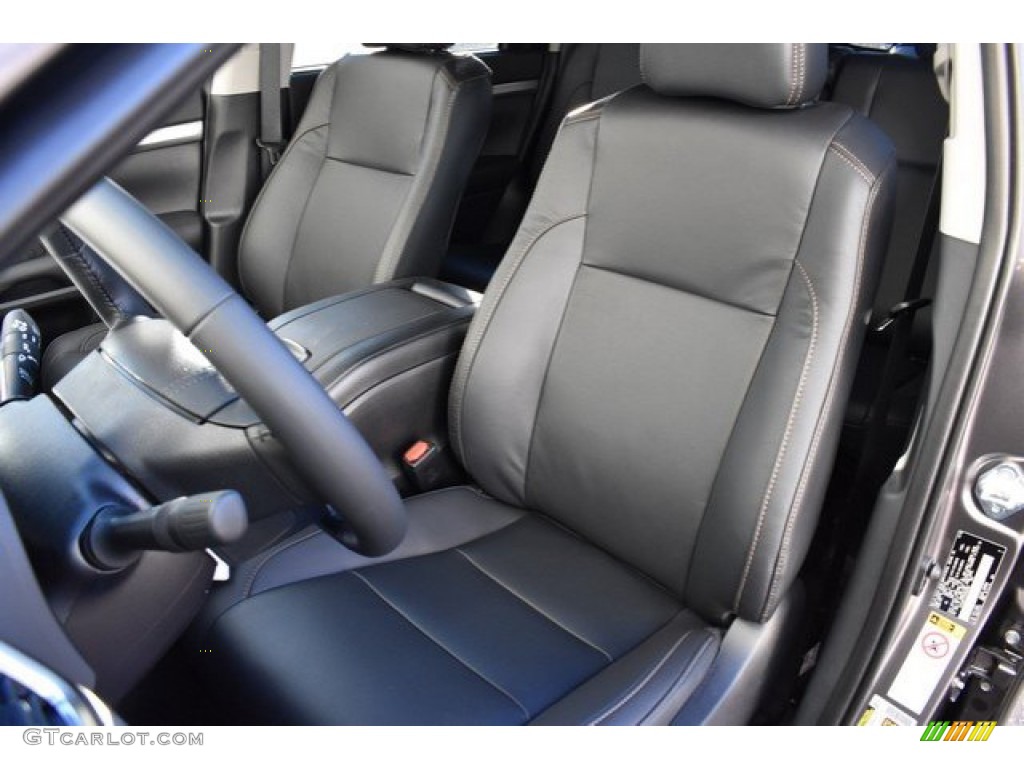 2019 Toyota Highlander Hybrid XLE AWD Front Seat Photo #130943659