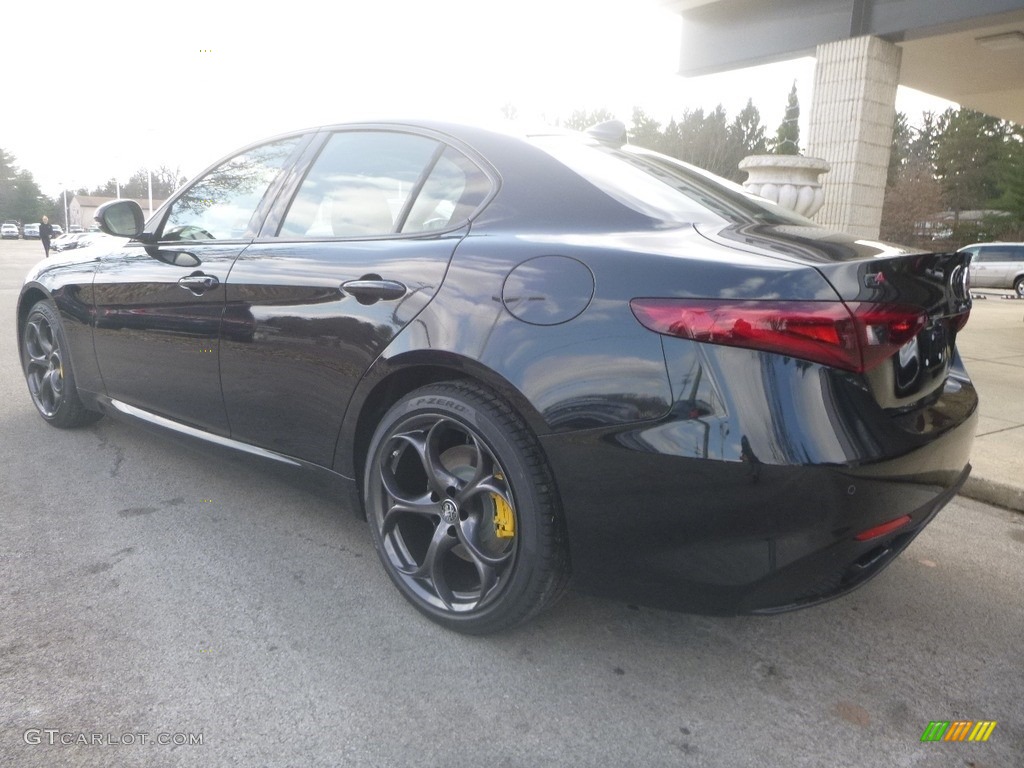 2019 Giulia Ti Sport AWD - Vulcano Black Metallic / Black photo #6