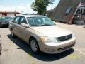 2000 Desert Sand Mica Toyota Avalon XLS  photo #3