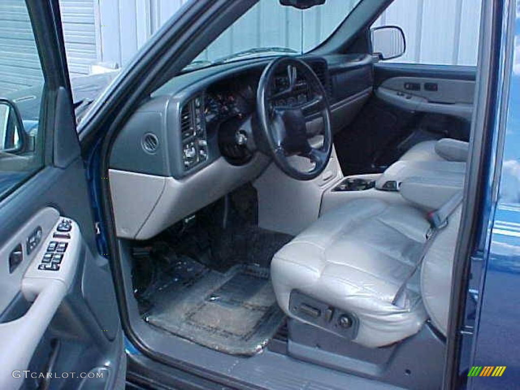 2002 Tahoe 4x4 - Indigo Blue Metallic / Graphite/Medium Gray photo #5