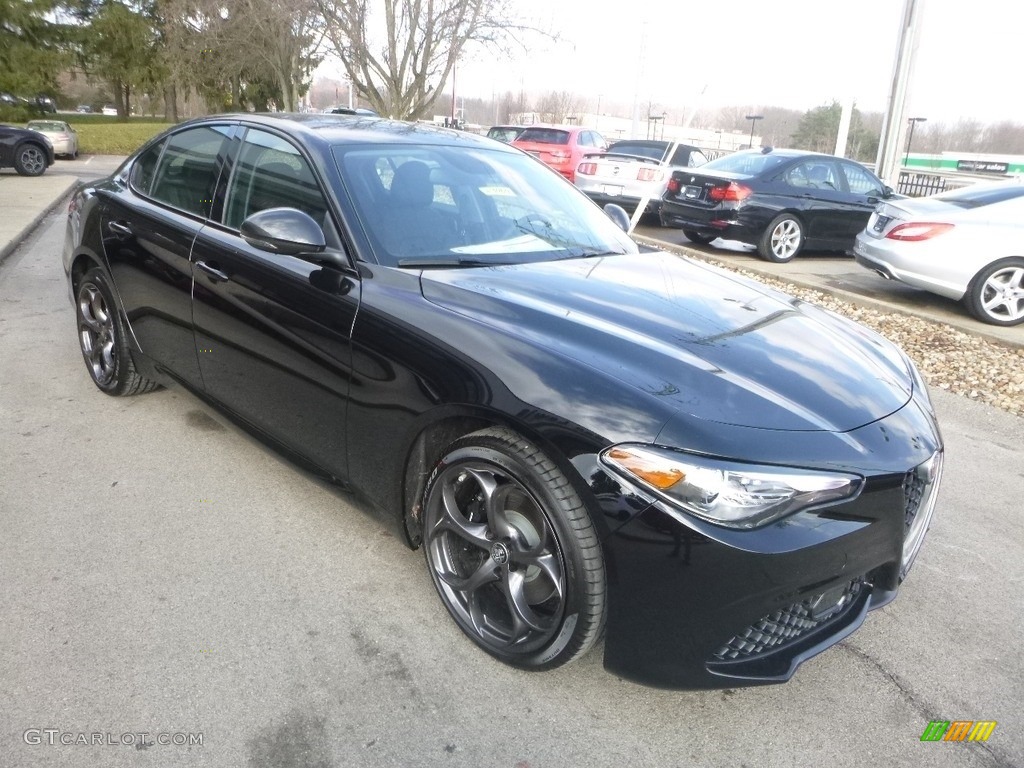 Alfa Black 2019 Alfa Romeo Giulia Sport AWD Exterior Photo #130946914