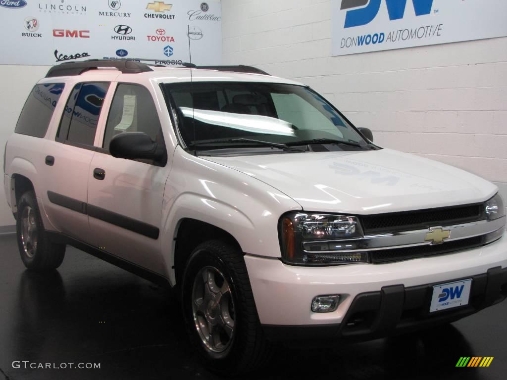 2005 TrailBlazer EXT LS 4x4 - Summit White / Light Gray photo #1