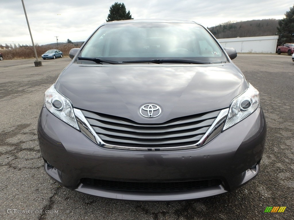 2011 Sienna XLE AWD - Predawn Gray Mica / Light Gray photo #3