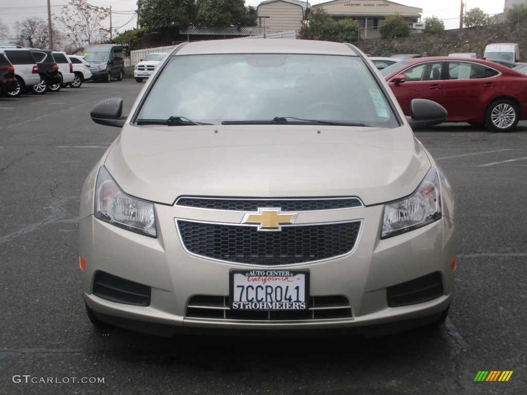 2014 Cruze LS - Champagne Silver Metallic / Jet Black/Medium Titanium photo #2