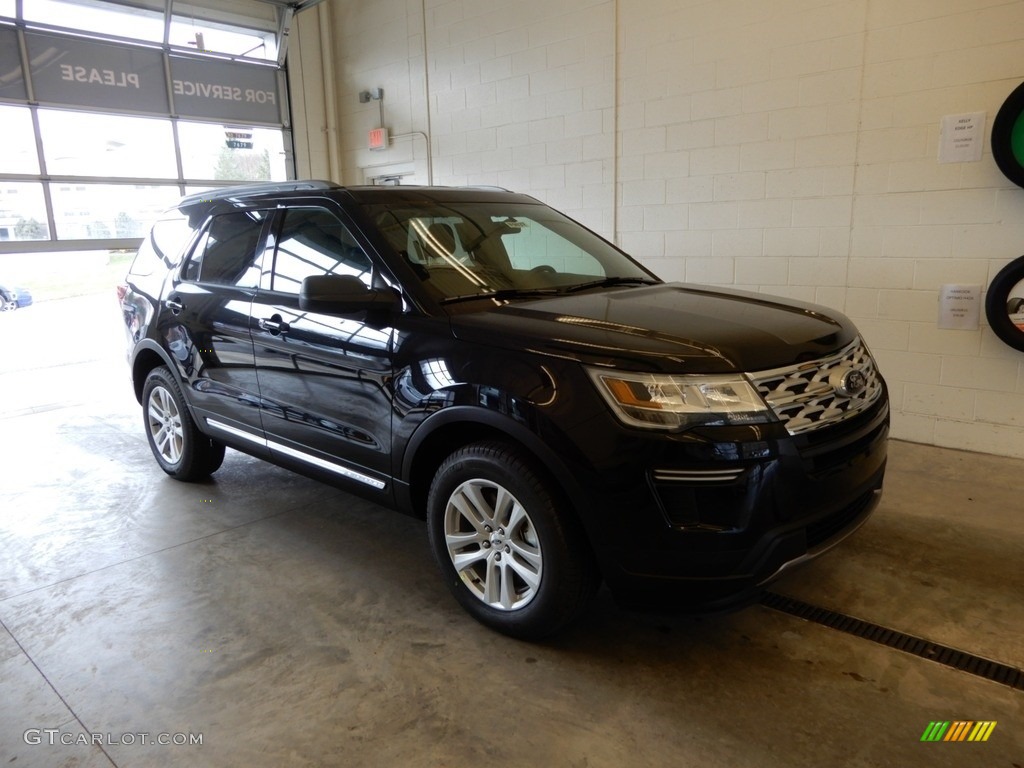 2019 Explorer XLT 4WD - Agate Black / Medium Black photo #1