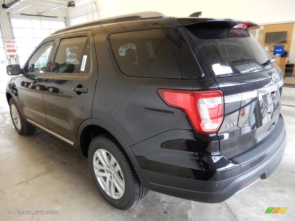 2019 Explorer XLT 4WD - Agate Black / Medium Black photo #4