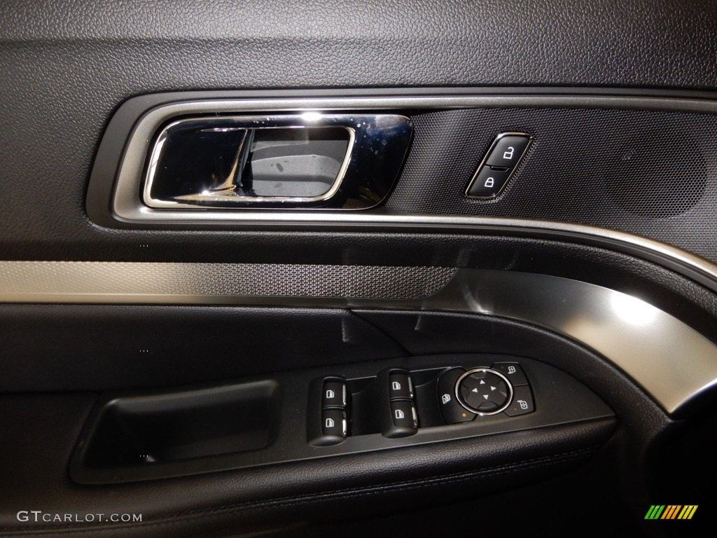 2019 Explorer XLT 4WD - Agate Black / Medium Black photo #10