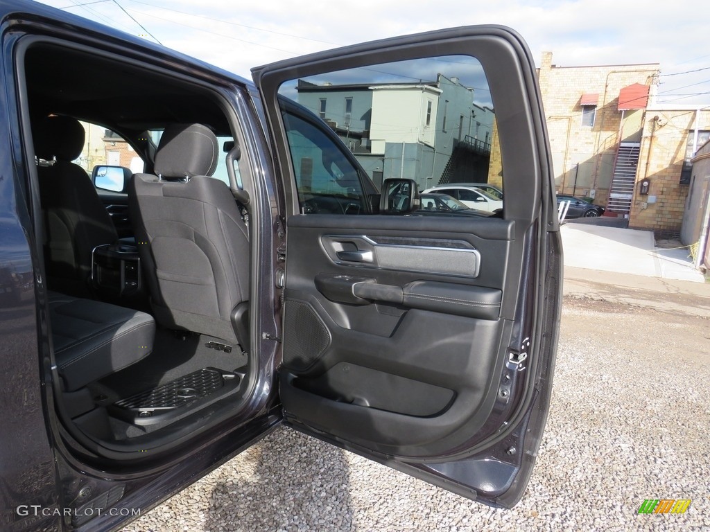 2019 1500 Big Horn Crew Cab 4x4 - Maximum Steel Metallic / Black photo #23