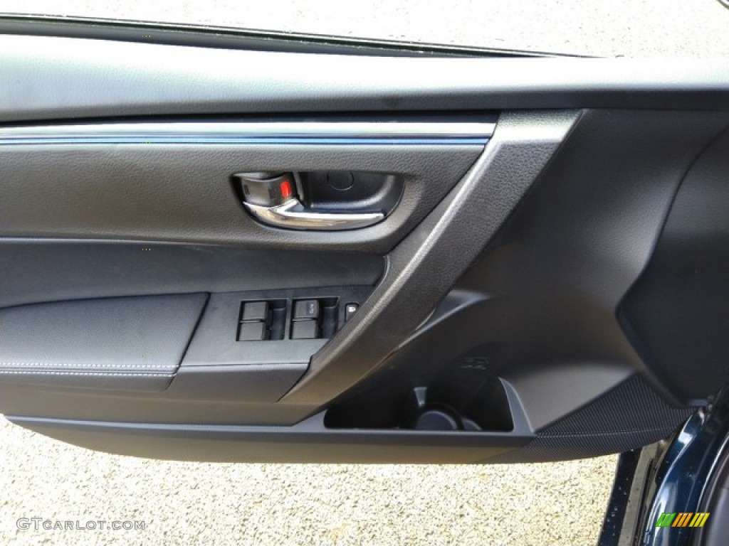 2019 Toyota Corolla XSE Door Panel Photos