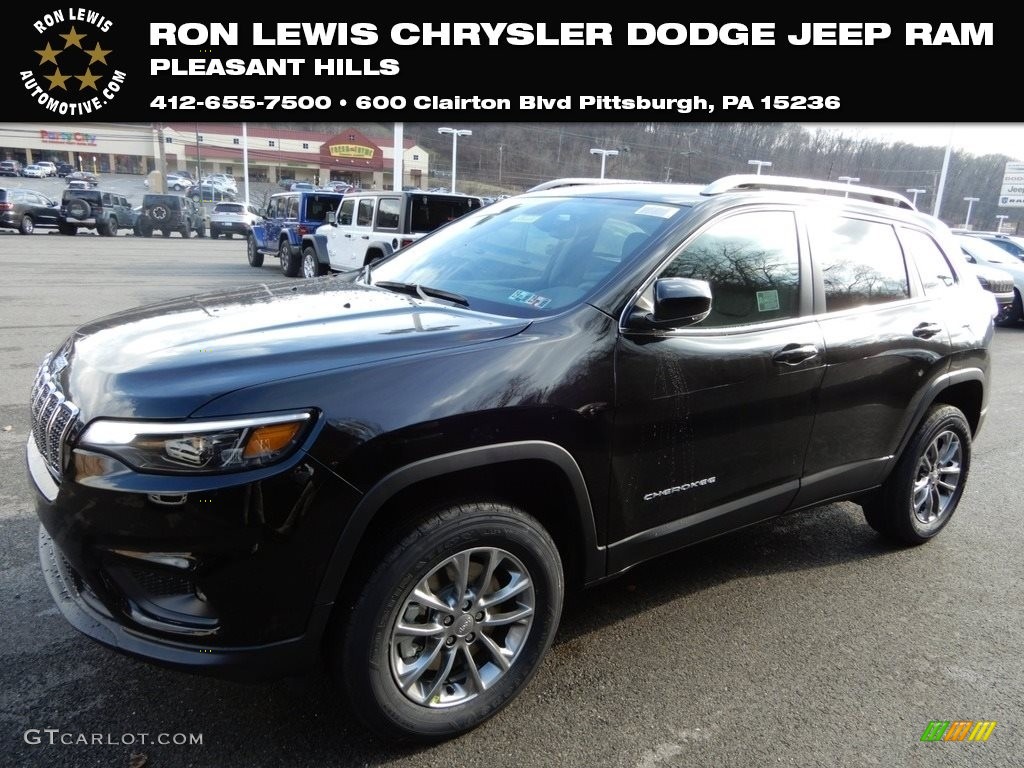 2019 Cherokee Latitude Plus 4x4 - Diamond Black Crystal Pearl / Black photo #1