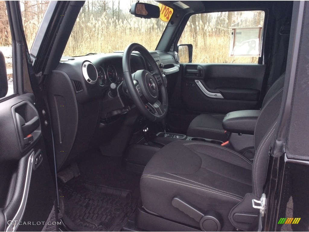 2017 Wrangler Sahara 4x4 - Black / Black photo #14