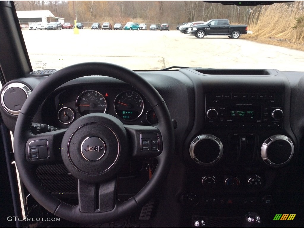 2017 Wrangler Sahara 4x4 - Black / Black photo #17