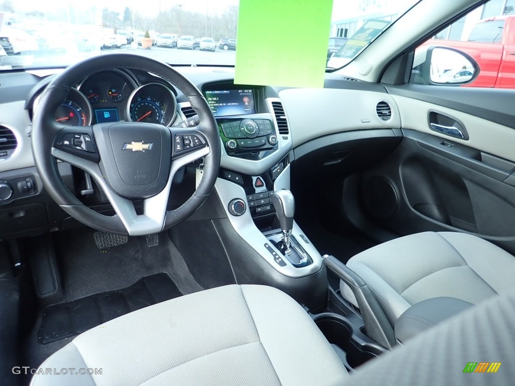 2014 Cruze LT - Champagne Silver Metallic / Medium Titanium photo #22