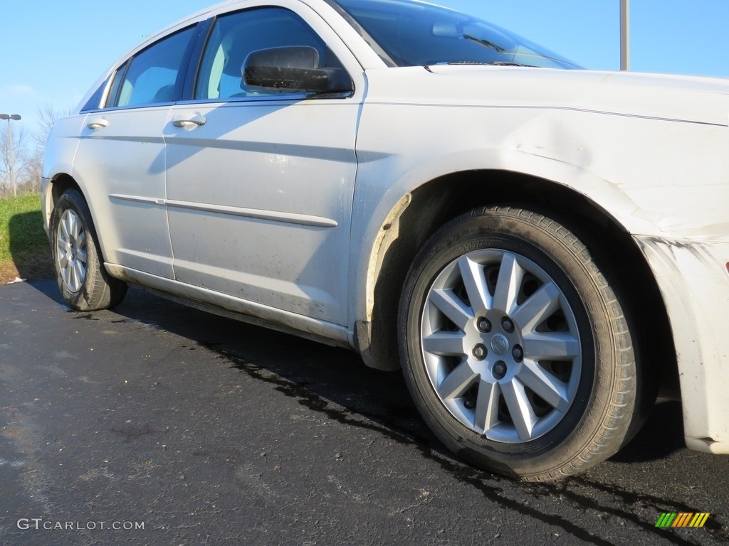 2007 Sebring Sedan - Stone White / Dark Slate Gray/Light Slate Gray photo #2