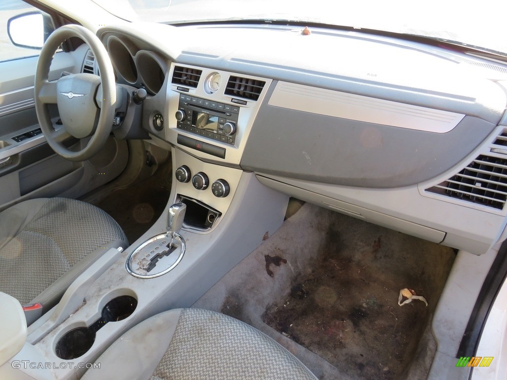 2007 Sebring Sedan - Stone White / Dark Slate Gray/Light Slate Gray photo #25